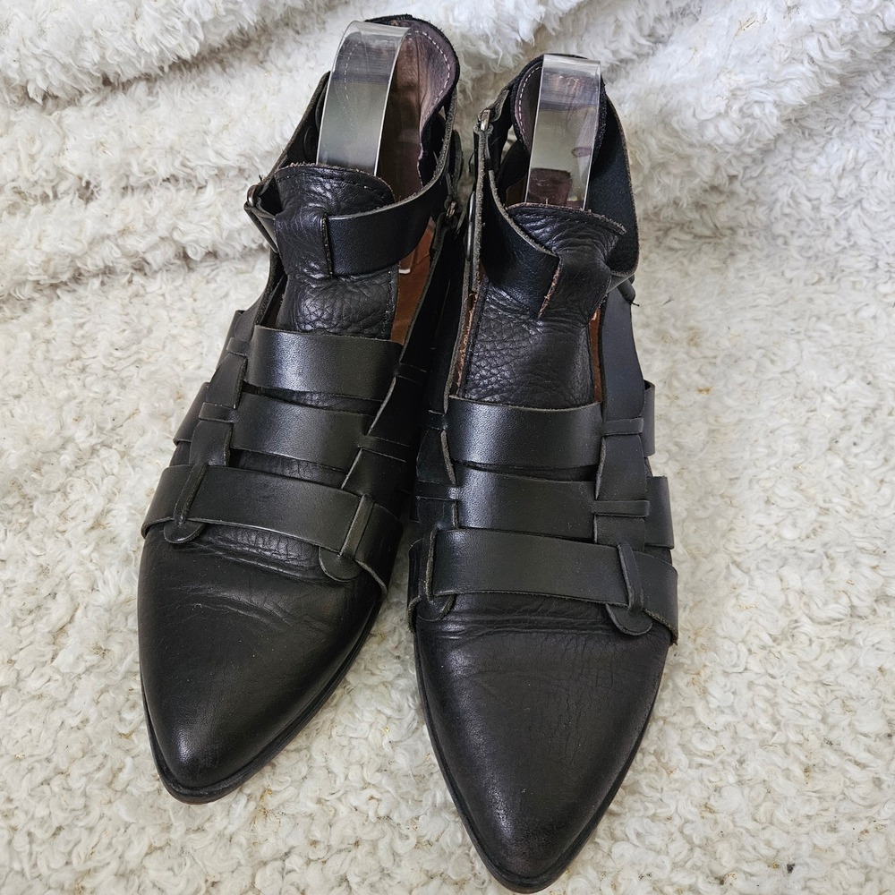 Free People Black Leather Style Nine Booties Shooties sz 40 - Picture 2 of 7